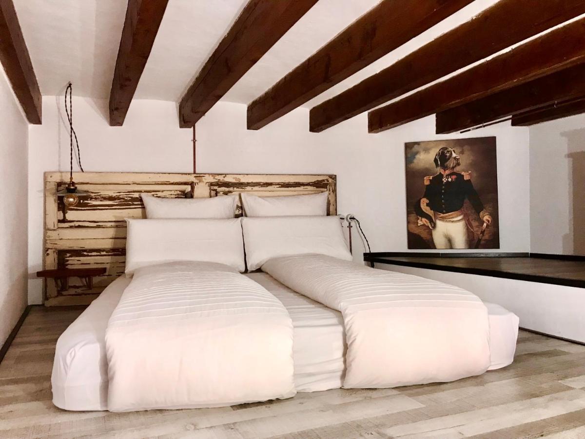 Dog Admiral - Urban Guest House Palma de Mallorca Luaran gambar